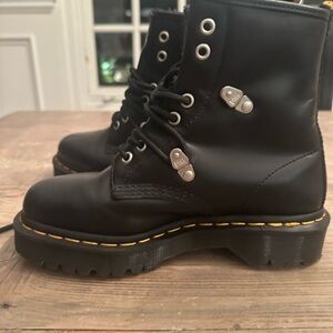 Dr. Martins Platform Black Leather Women's Boots. Like New